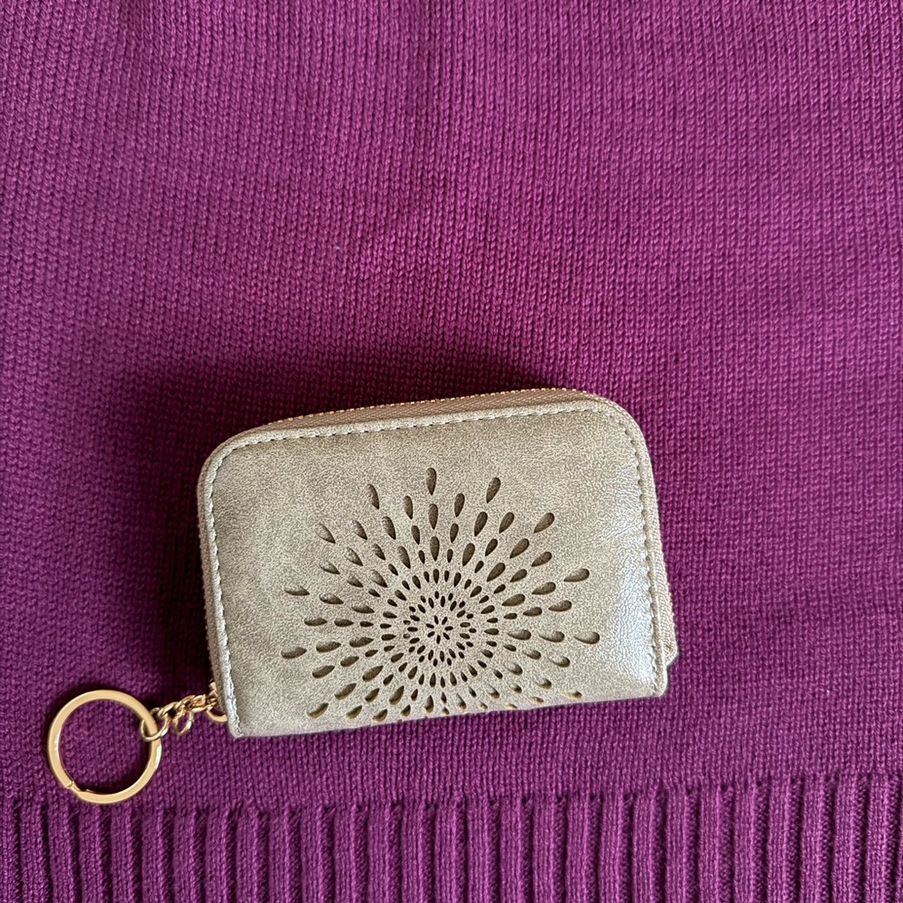 Aphison Metallic Wallet with Keychain